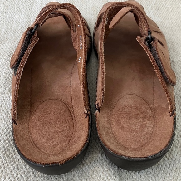 Easy Spirit women’s size 10 (fits like. 9.5 in my opinion) Tan Leather Sandals - Picture 3 of 16